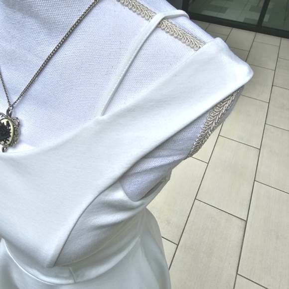 Francesca’s Collections Ivory Off-Shoulder Dress–Knit Fit & Flare Cocktail Ready - Picture 10 of 17